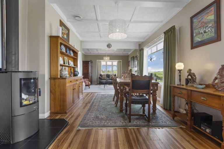 Photo of property in 403 Opunake Road, Cardiff, Stratford, 4391