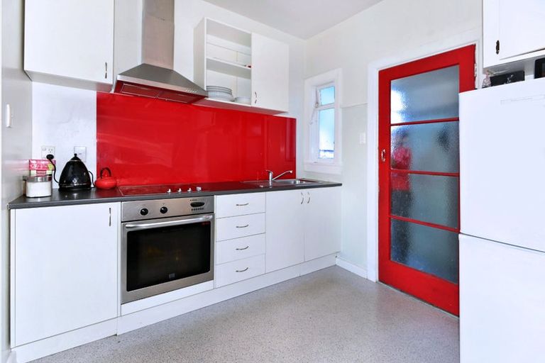 Photo of property in 154 Wainoni Road, Avondale, Christchurch, 8061