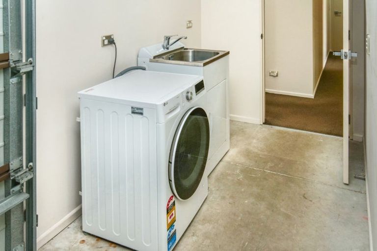 Photo of property in 4/4 Harkness Place, Westport, 7825