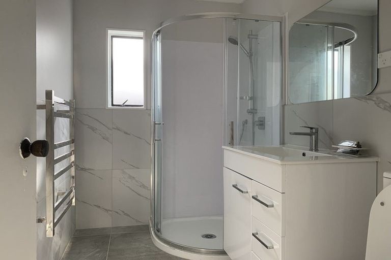 Photo of property in 2/27 Malaspina Place, Papatoetoe, Auckland, 2025