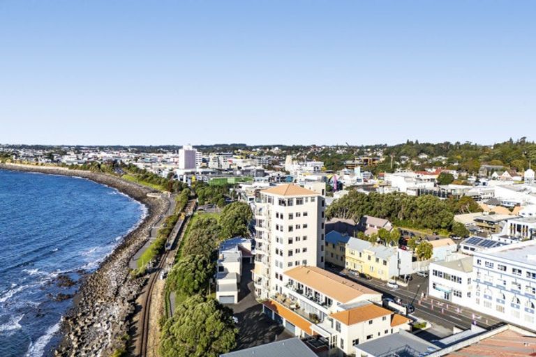 Photo of property in 5/120 Saint Aubyn Street, New Plymouth, 4310