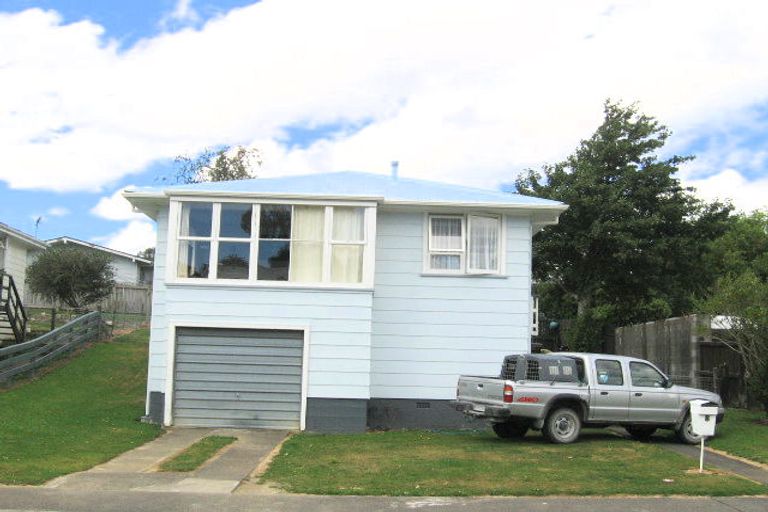 Photo of property in 8 Speargrass Grove, Timberlea, Upper Hutt, 5018