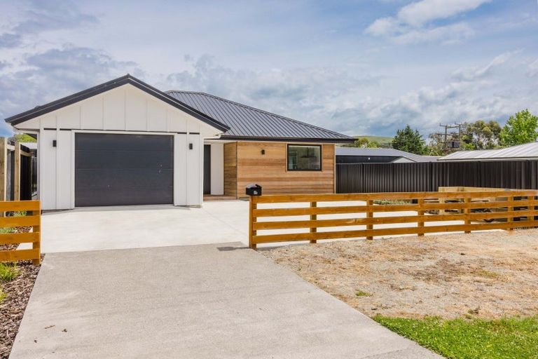 Photo of property in 3a Russell Street, Otane, 4202