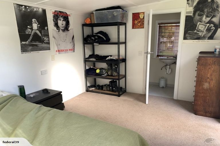 Photo of property in 18 Norman Road, Titirangi, Auckland, 0604