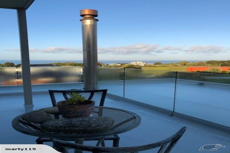 Photo of property in 34 Longbeach Drive, Castlecliff, Whanganui, 4501