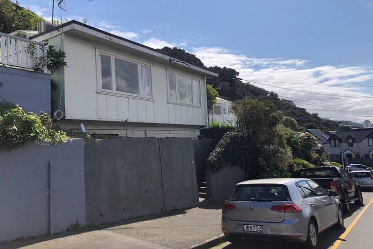 Photo of property in 6 Pitarua Street, Thorndon, Wellington, 6011