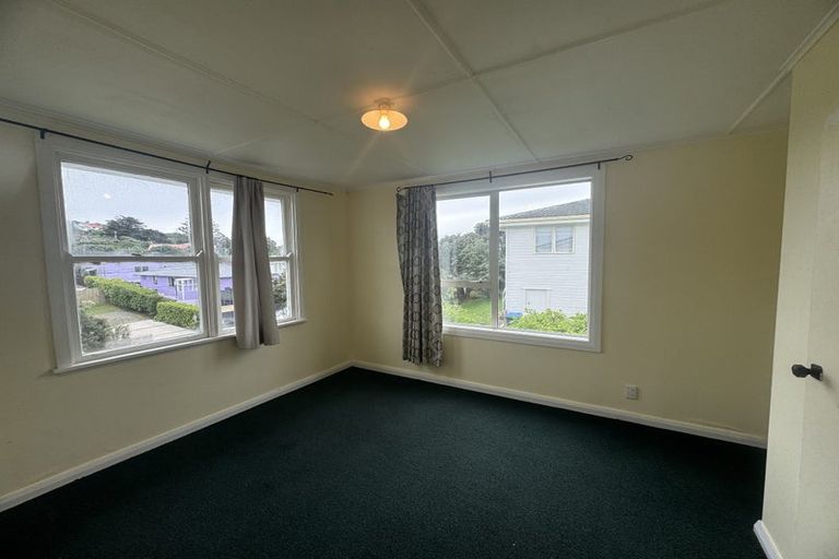 Photo of property in 13 Taupiri Crescent, Titahi Bay, Porirua, 5022
