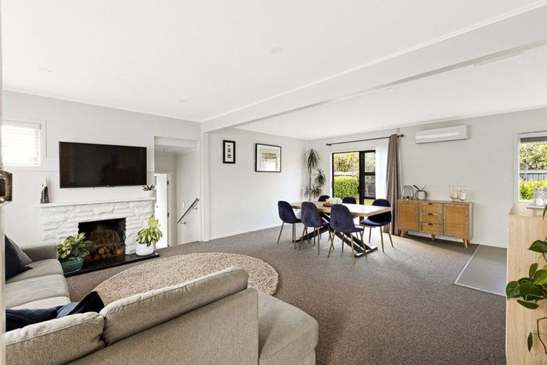 Photo of property in 27 Roby Street, Te Atatu Peninsula, Auckland, 0610