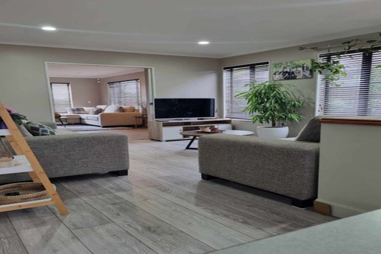 Photo of property in 21 Cambrian Street, Churton Park, Wellington, 6037