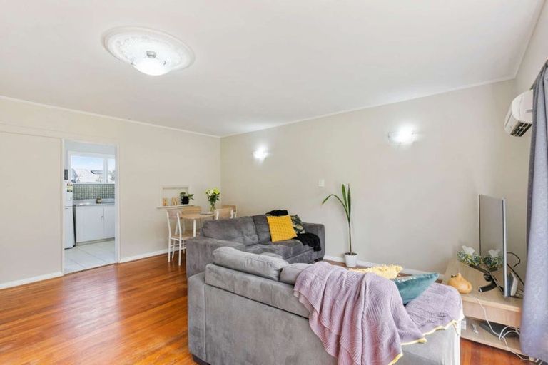 Photo of property in 1 Isabel Grove, Wainuiomata, Lower Hutt, 5014