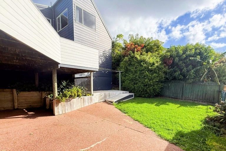 Photo of property in 1 Ngahere Views, Orewa, 0931