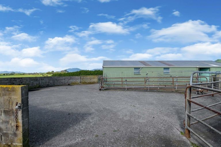 Photo of property in 306 Pungarehu Road, Pungarehu, 4685