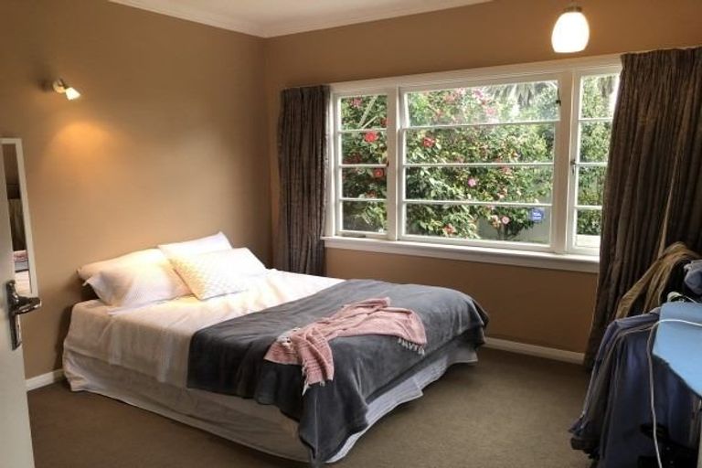 Photo of property in 299 Fitzherbert Avenue, West End, Palmerston North, 4410