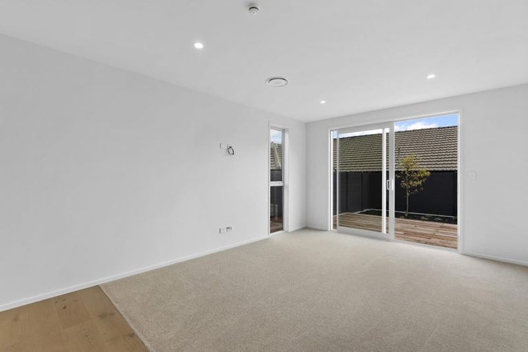 Photo of property in 2/11 Tamihana Avenue, Fairfield, Hamilton, 3214