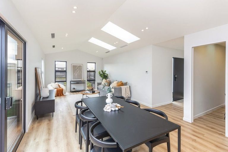 Photo of property in 2 Perehia Mews, Marshland, Christchurch, 8083