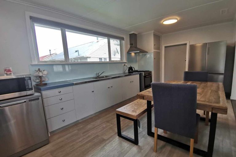 Photo of property in 120-124 Hoffman Street, Hokitika, 7810