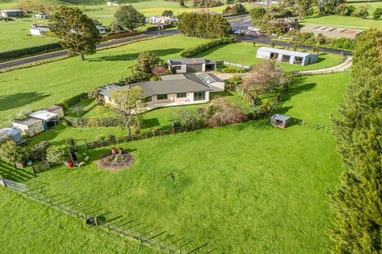 Photo of property in 95 Baker Road, Mangorei, New Plymouth, 4371