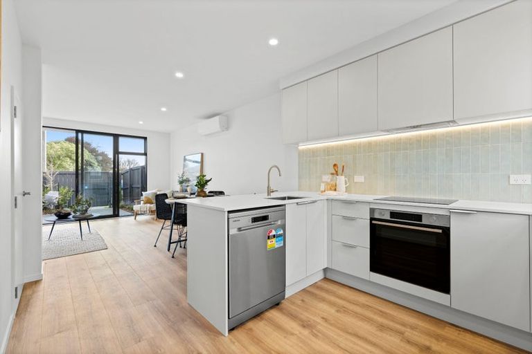 Photo of property in 1/90 Innes Road, St Albans, Christchurch, 8052