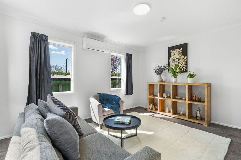 Photo of property in 8 Cambridge Street, Levin, 5510