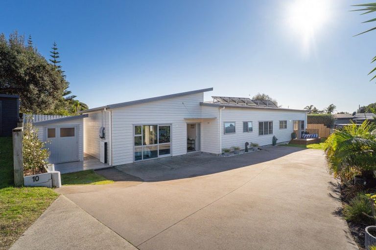Photo of property in 10 Oceanair Drive, Pauanui, Hikuai, 3579