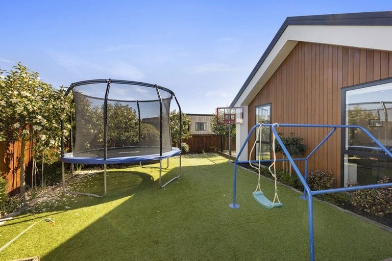 Photo of property in 1 Manaia Street, Pegasus, 7612