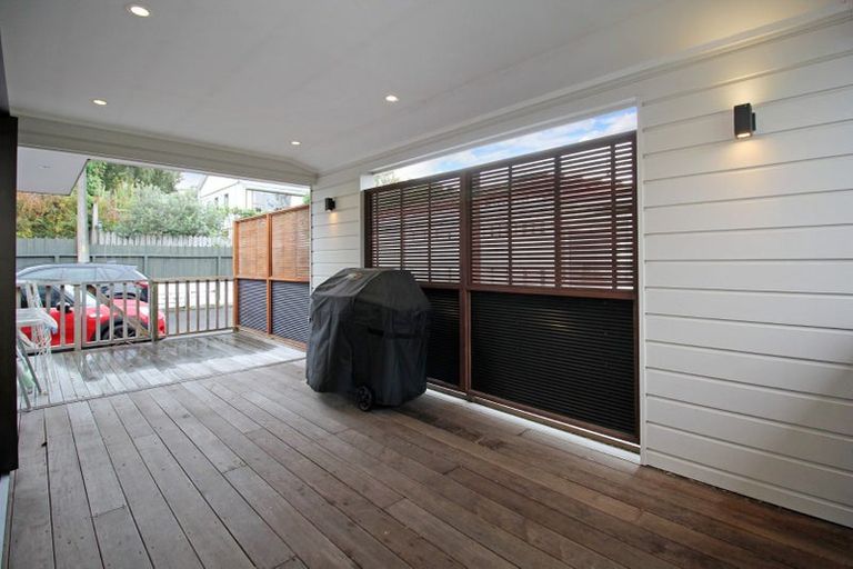 Photo of property in 30 Corunna Road, Milford, Auckland, 0620