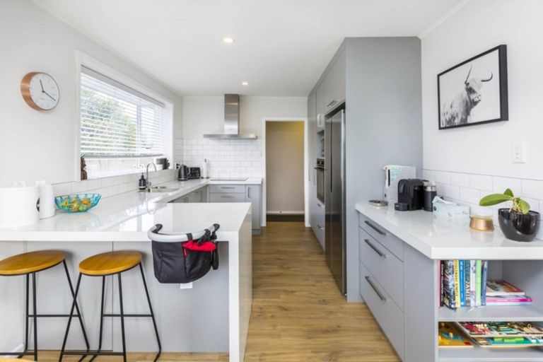 Photo of property in 5 Mitre Grove, Trentham, Upper Hutt, 5018