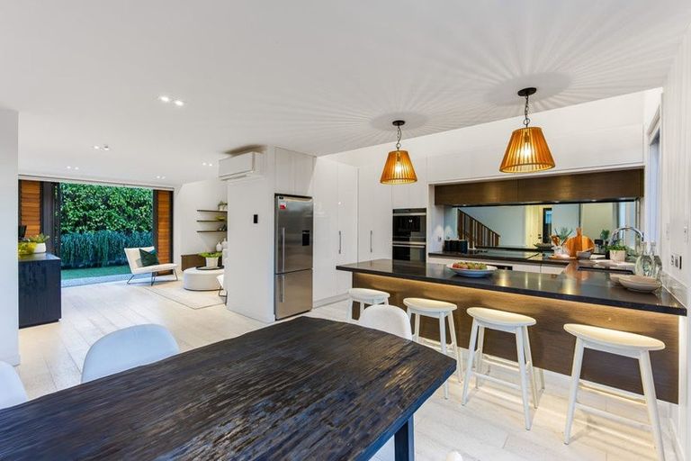 Photo of property in 11 Tuatini Place, Long Bay, Auckland, 0630