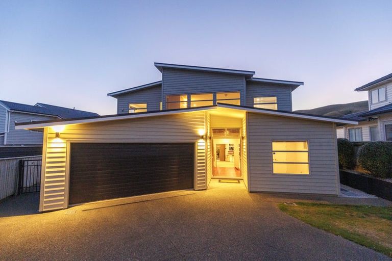 Photo of property in 8 Didsbury Grove, Churton Park, Wellington, 6037