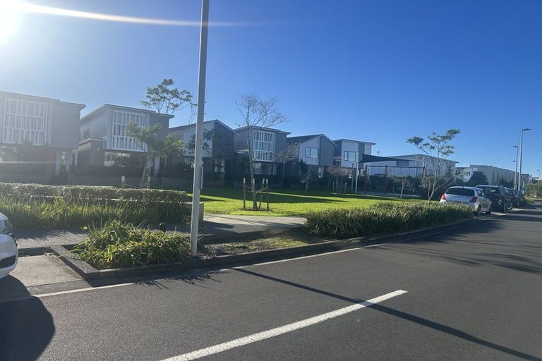 Photo of property in 7 Kotuku Lane, Hobsonville, Auckland, 0616