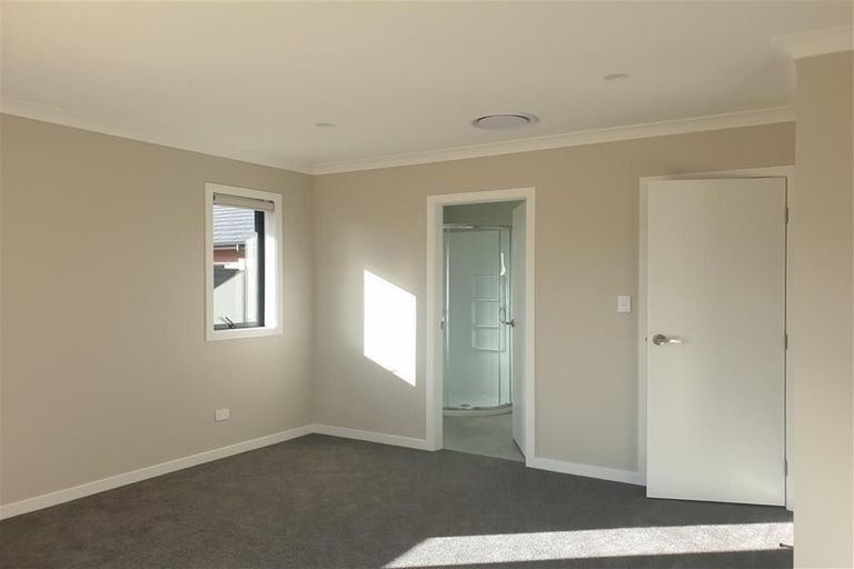 Photo of property in 42 Rose Leigh Drive, Cambridge, 3434