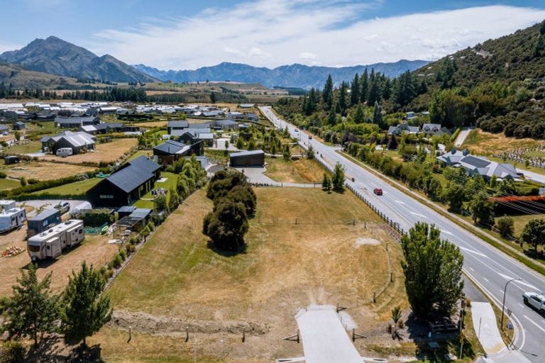 Photo of property in 4 Mount Linton Avenue, Wanaka, 9305