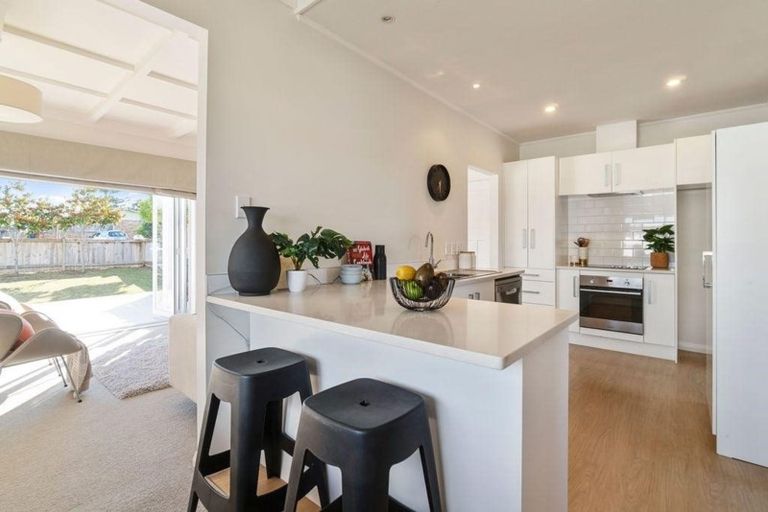 Photo of property in 797a Te Atatu Road, Te Atatu Peninsula, Auckland, 0610