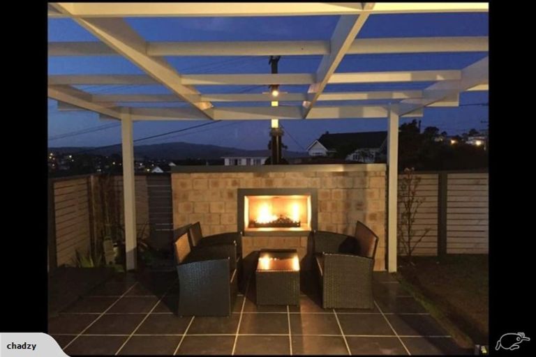 Photo of property in 108 Glanmire Road, Newlands, Wellington, 6037