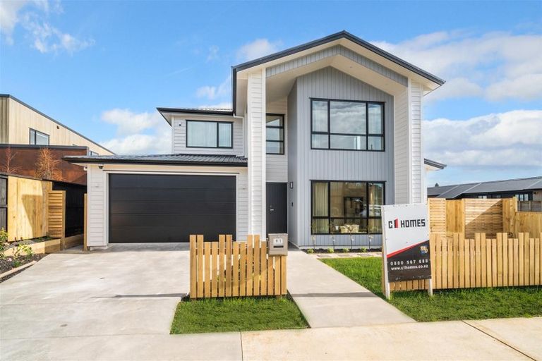 Photo of property in 35 Hayfield Way, Karaka, Papakura, 2113