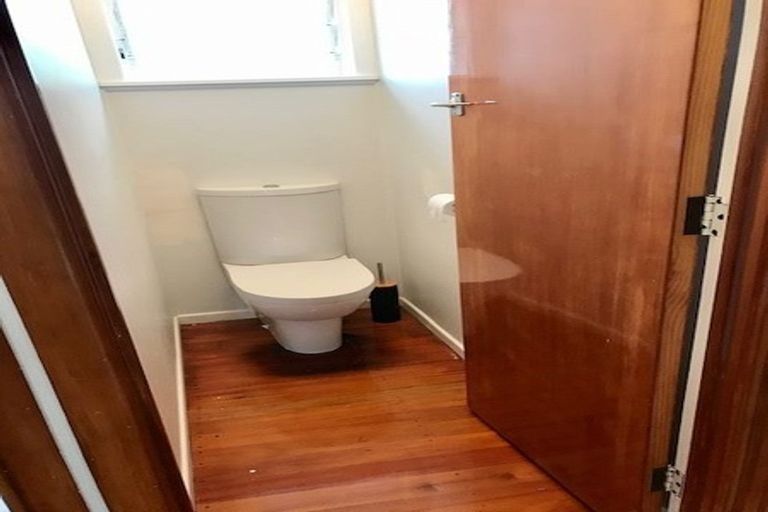 Photo of property in 3/18 Knights Road, Rothesay Bay, Auckland, 0630