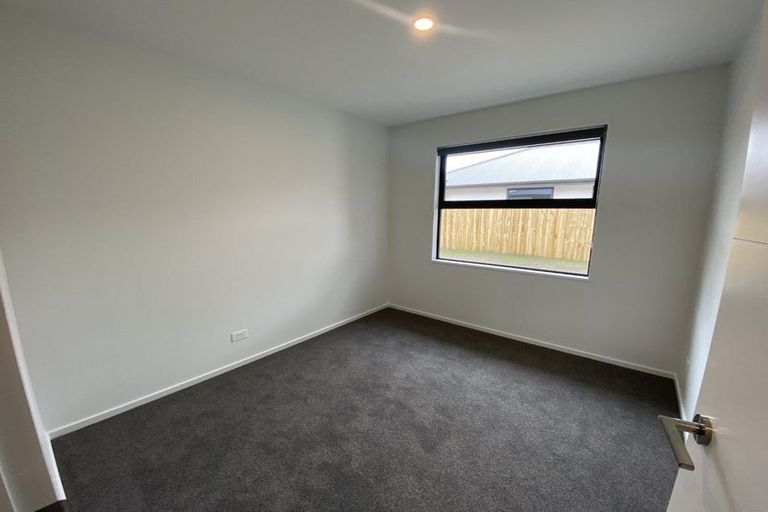 Photo of property in 18 Privet Way, Rolleston, 7678
