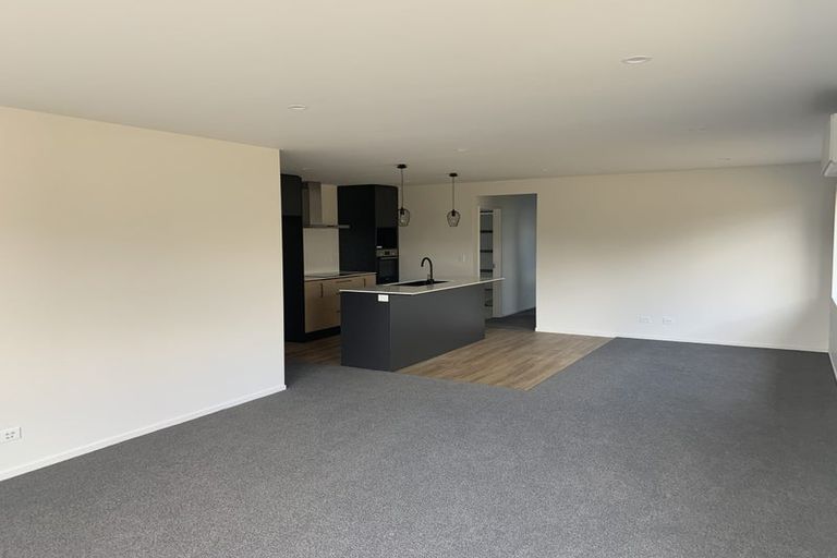 Photo of property in 38 Eileen Way, Rolleston, 7615