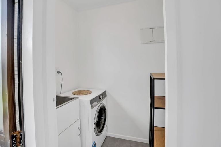 Photo of property in 18 Pohutukawa Drive, Opunake, 4616