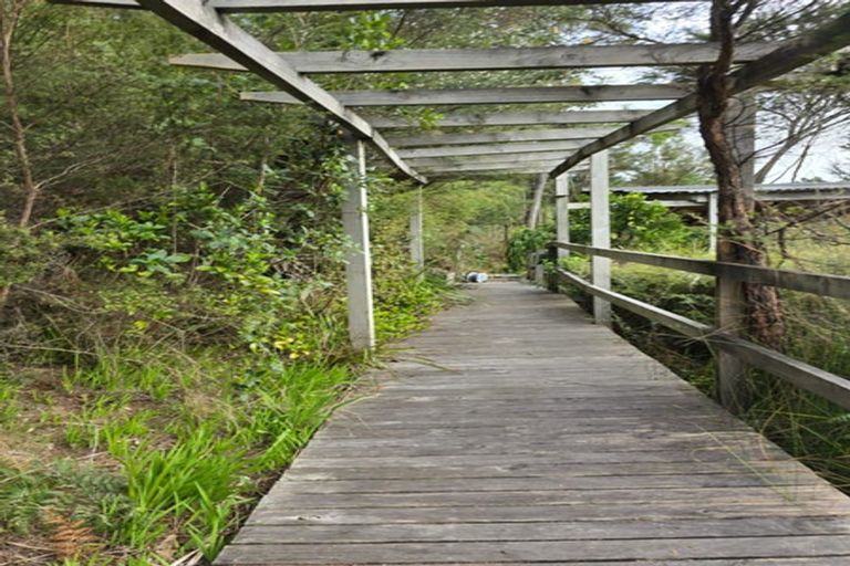 Photo of property in 34 Finn Place, Totara Vale, Auckland, 0629