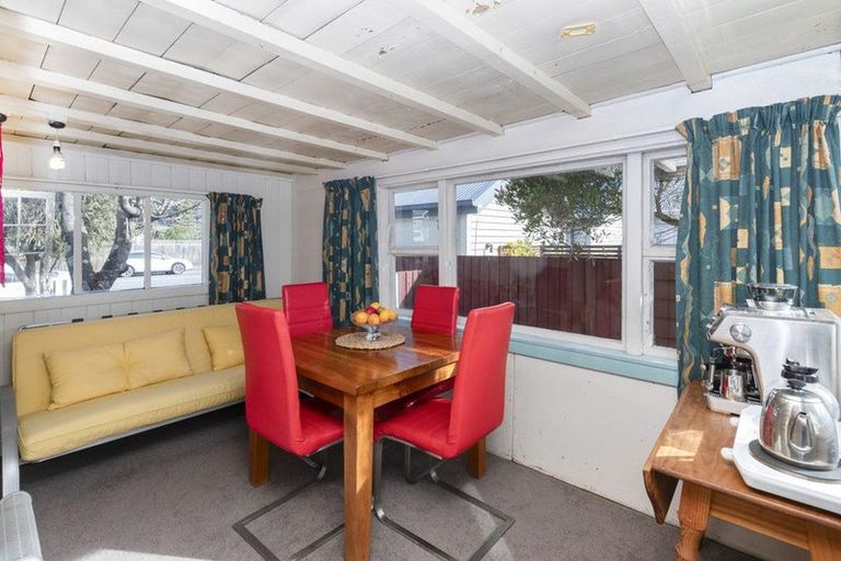 Photo of property in 35 Colenso Street, Sumner, Christchurch, 8081