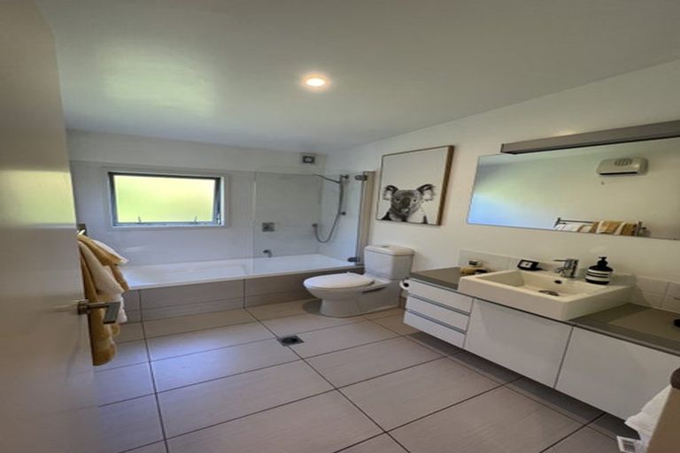 Photo of property in 44 Saddleback Grove, Karori, Wellington, 6012