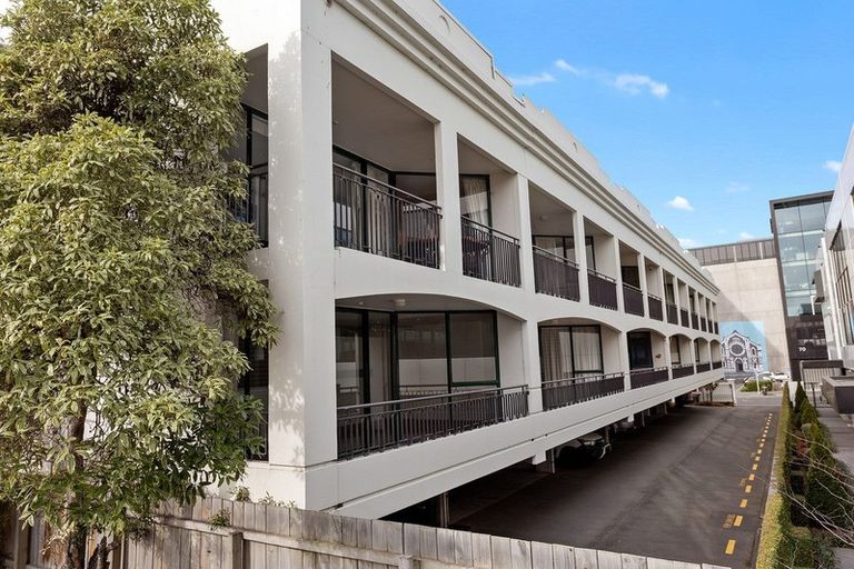 Photo of property in Regent Courts, 12/75 Gloucester Street, Christchurch Central, Christchurch, 8013