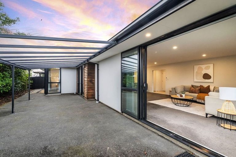 Photo of property in 2 Ader Close, Halswell, Christchurch, 8025