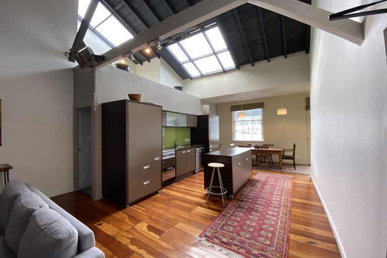 Photo of property in 2u7 King Street, Mount Cook, Wellington, 6021