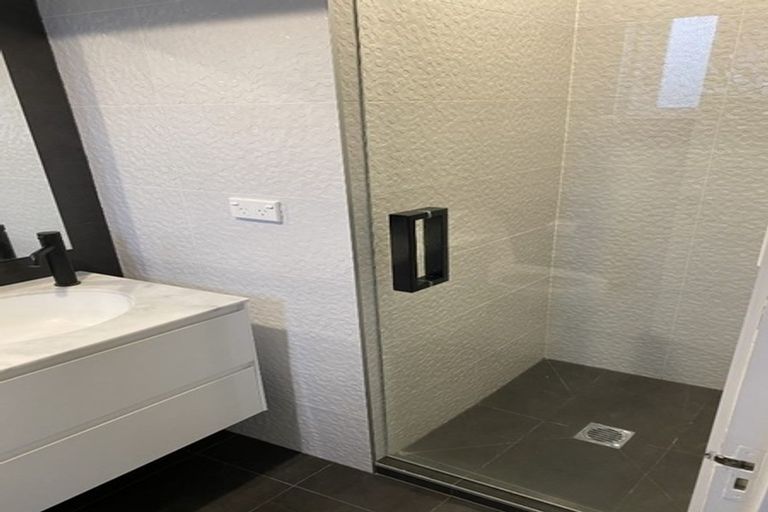 Photo of property in 68 Greers Road, Burnside, Christchurch, 8041