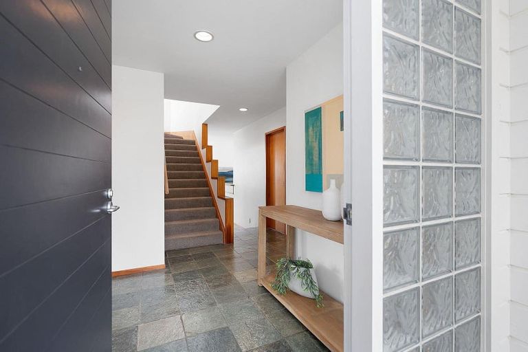 Photo of property in 30 Oxford Terrace, Coromandel, 3506