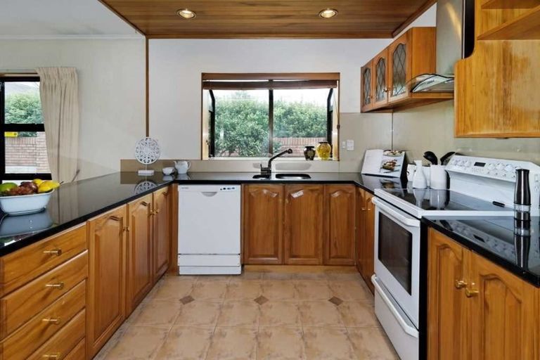 Photo of property in 7 Central Park Drive, Te Atatu South, Auckland, 0610