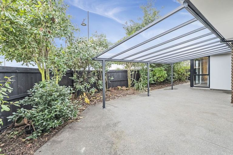 Photo of property in 2 Ader Close, Halswell, Christchurch, 8025