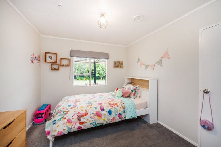 Photo of property in 27 Ferndale Place, Feilding, 4702